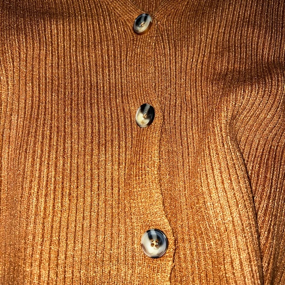 Jun & Ivy golden orange cropped long sleeve button down sweater size S small - Picture 2 of 5